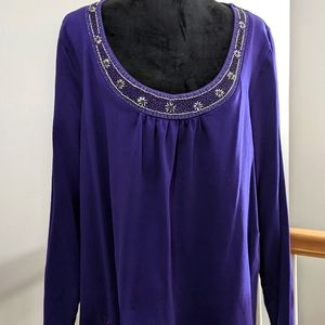 Beaded neck t-shirt 18/20